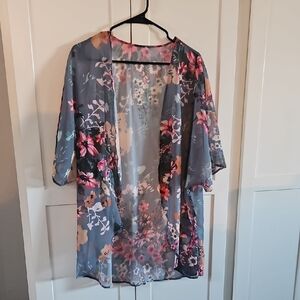 Lightweight Floral Kimono